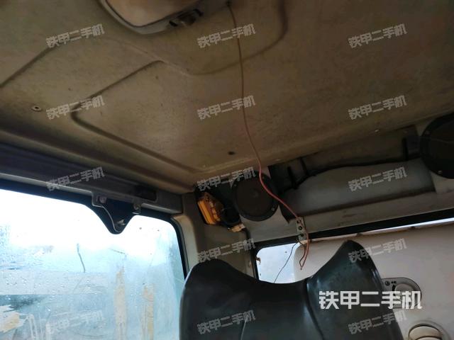 駕駛室左后45度(駕駛室部分) 駕駛室左后45度(駕駛室部分)