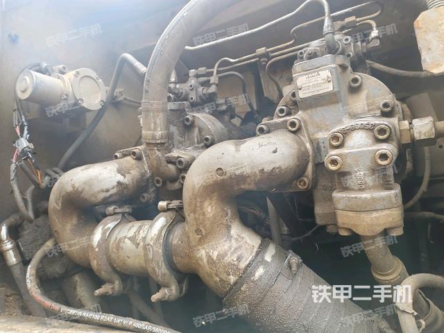 液壓泵斜45?左（大件艙室）