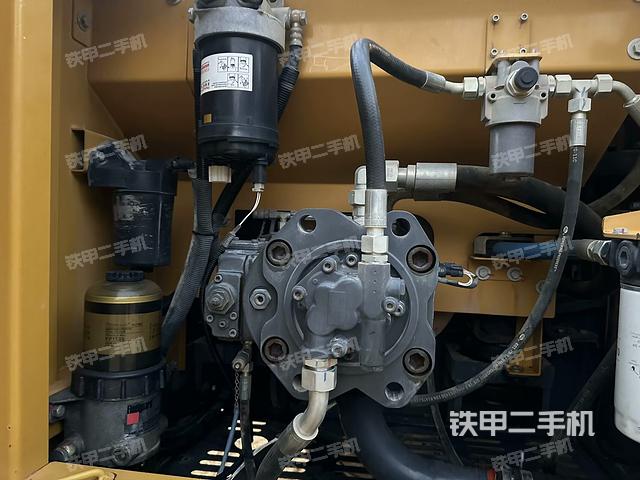 液壓泵室(大件艙室) 液壓泵室(大件艙室)