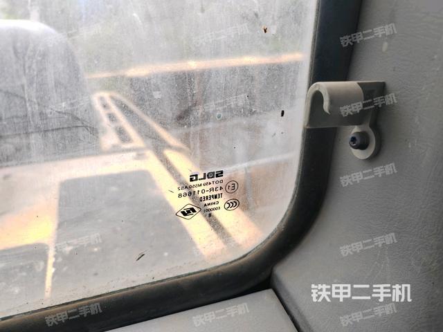 駕駛室正側(cè)(駕駛室部分) 駕駛室正側(cè)(駕駛室部分)