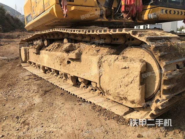 單側(cè)履帶整體（整機(jī)外觀）