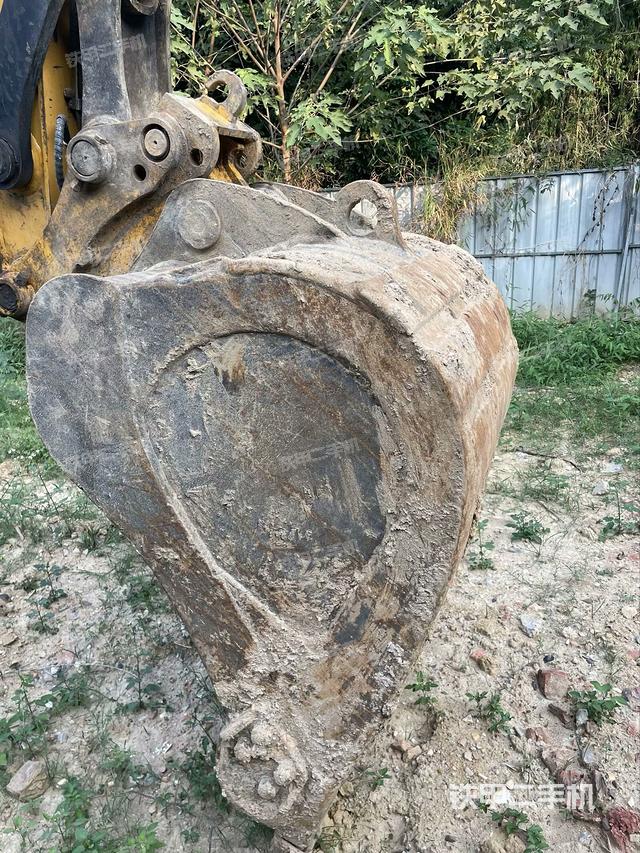 小臂整體左后（工作和回轉裝置）