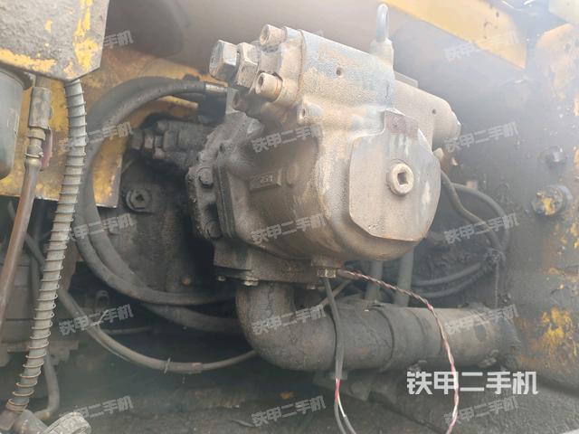 液壓泵斜45?左（大件艙室）