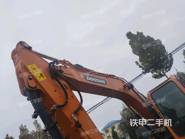 小臂整體右前(工作和回轉(zhuǎn)裝置) 小臂整體右前(工作和回轉(zhuǎn)裝置)