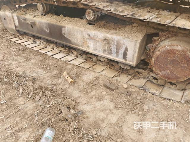 左側(cè)行走馬達蓋板（行走機構(gòu)）