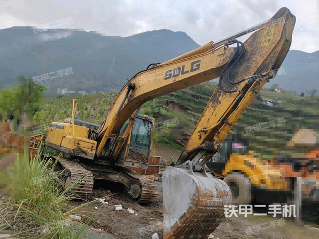右前45(整機(jī)外觀) 右前45(整機(jī)外觀)
