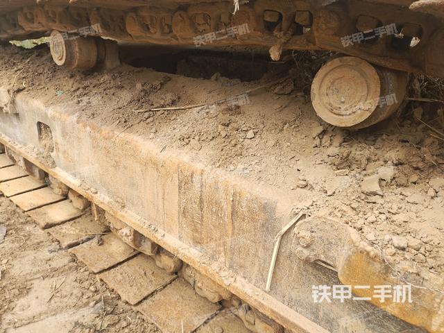 右驅(qū)動(dòng)輪（行走機(jī)構(gòu)）