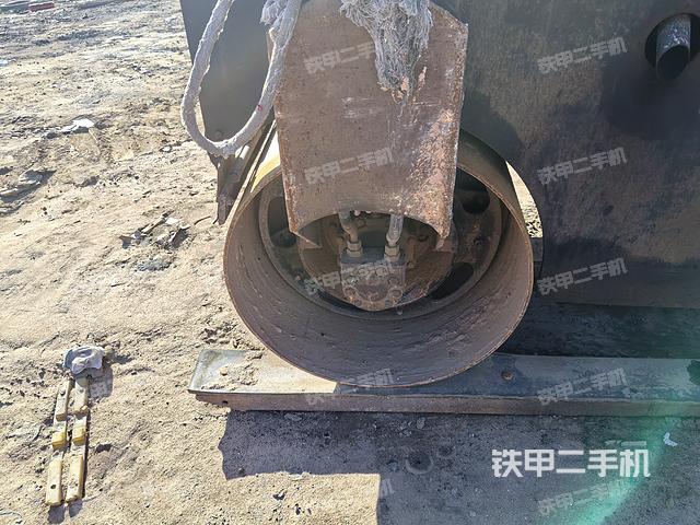 整機(jī)右側(cè)（設(shè)備外觀及核心部件）