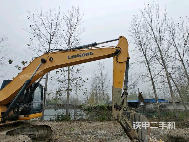 大臂整體?右側(cè)（工作和回轉(zhuǎn)裝置）