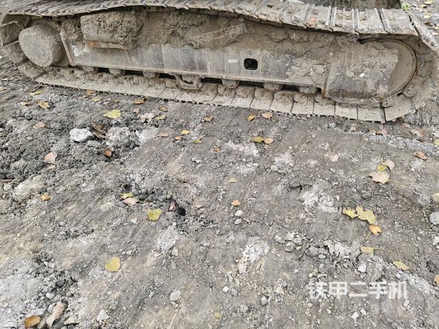 左側(cè)履帶整體?（行走機構(gòu)）