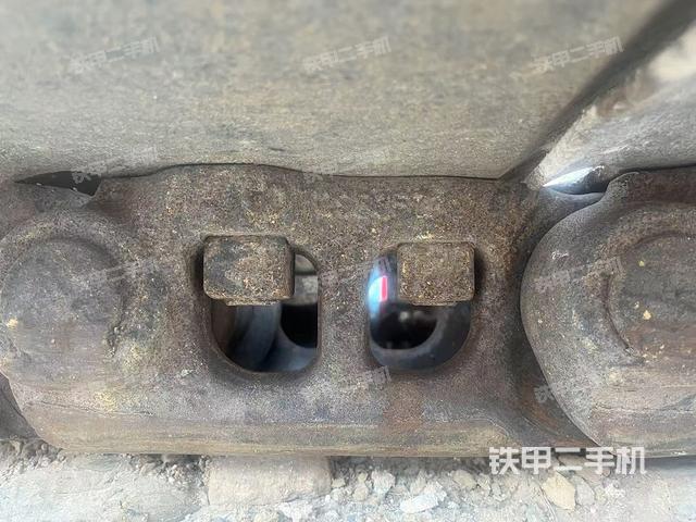 左側(cè)行走馬達(dá)蓋板（行走機(jī)構(gòu)）