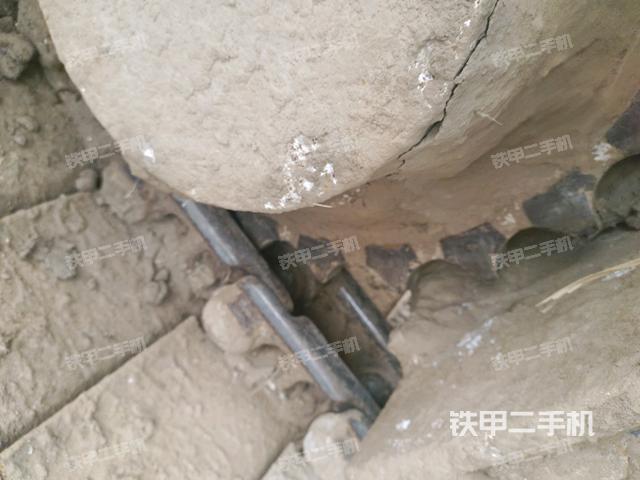 左側(cè)行走馬達(dá)蓋板(行走機(jī)構(gòu)) 左側(cè)行走馬達(dá)蓋板(行走機(jī)構(gòu))