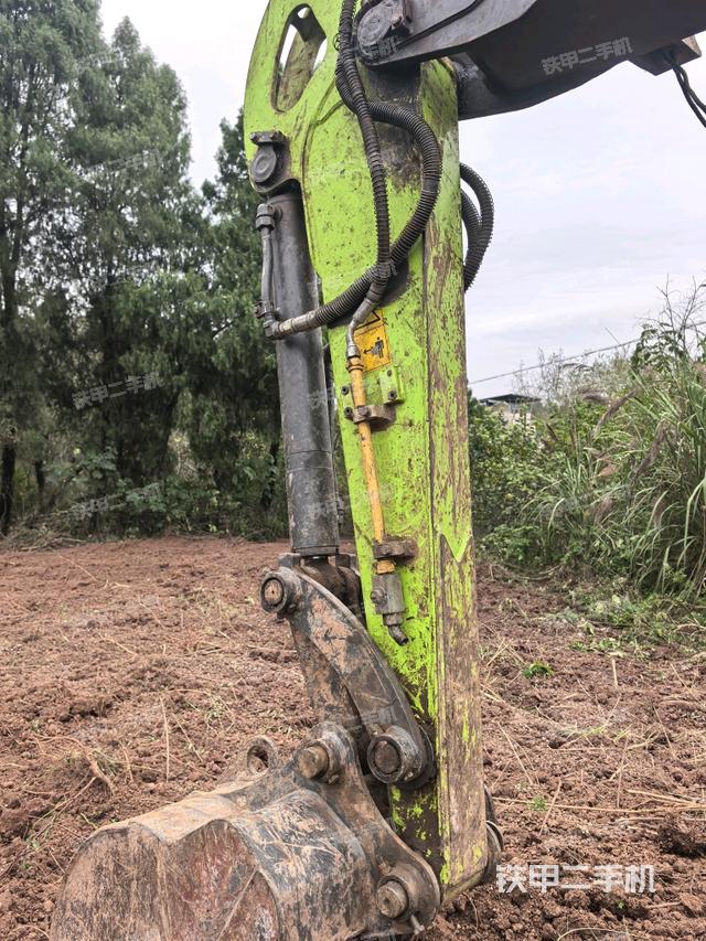 小臂整體左后（工作和回轉裝置）