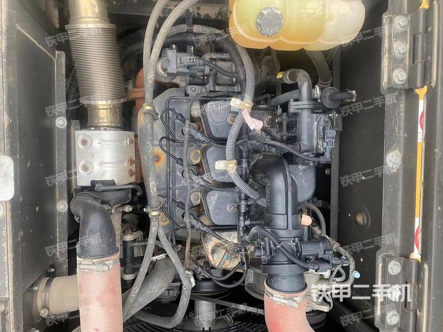發(fā)動機整體俯視(整機外觀) 發(fā)動機整體俯視(整機外觀)