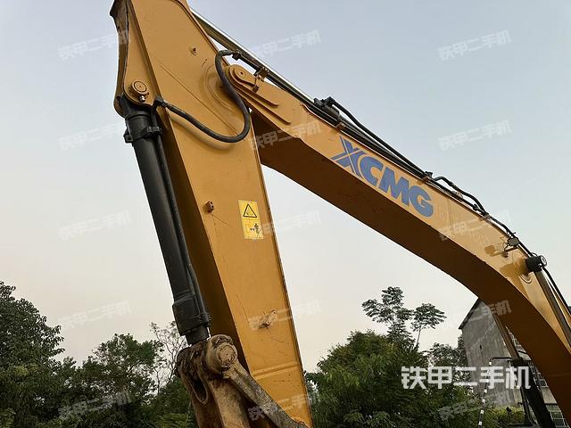 小臂整體左后(工作和回轉裝置) 小臂整體左后(工作和回轉裝置)