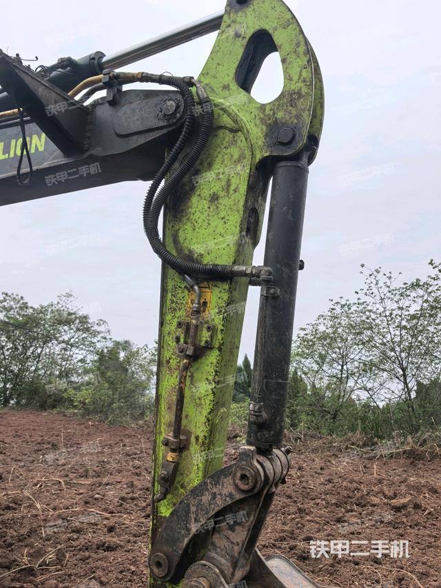 小臂整體右前（工作和回轉裝置）