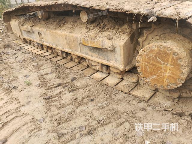 左側(cè)履帶整體?（行走機(jī)構(gòu)）