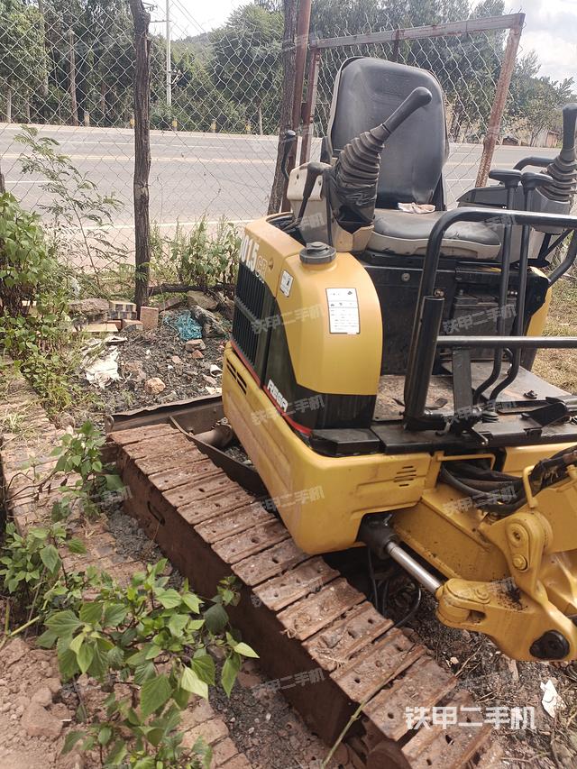 駕駛室整體（整機外觀）