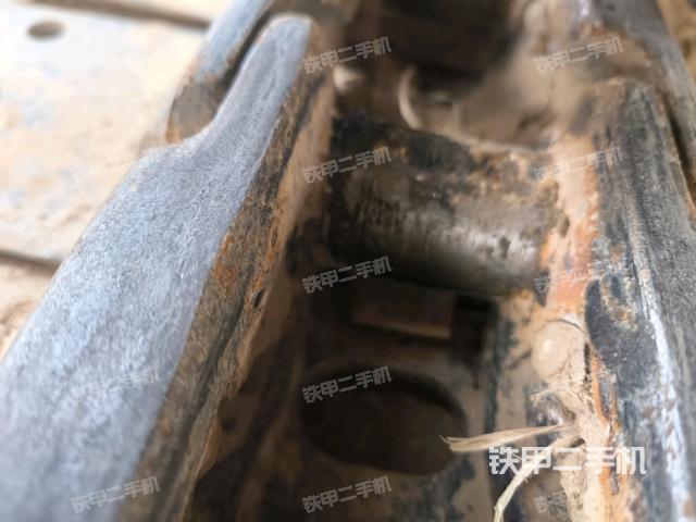 單側(cè)履帶整體（整機(jī)外觀）