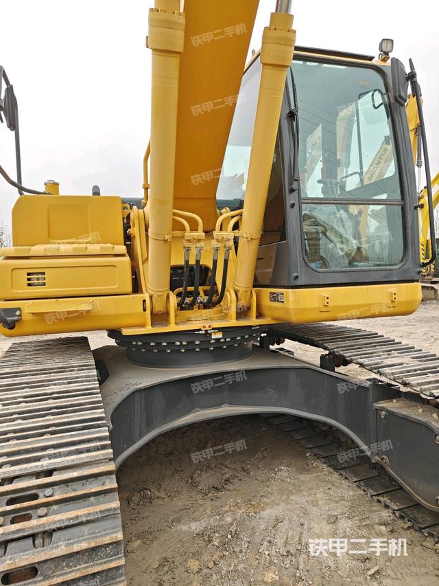 大臂油缸整體?豎拍（工作和回轉(zhuǎn)裝置）