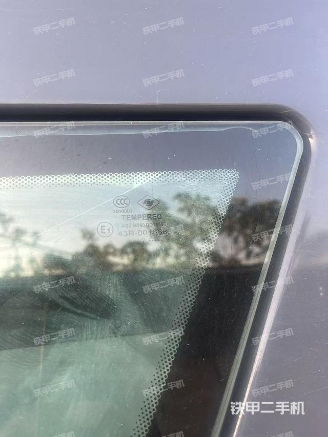 后窗玻璃角標(biāo)（駕駛室部分）