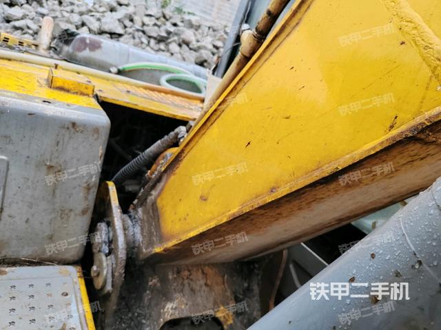 大臂根部?斜視(工作和回轉(zhuǎn)裝置) 大臂根部?斜視(工作和回轉(zhuǎn)裝置)