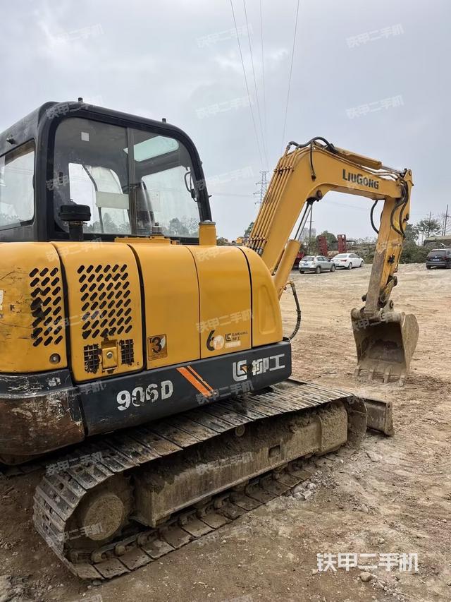 整機右后45°（整機外觀）