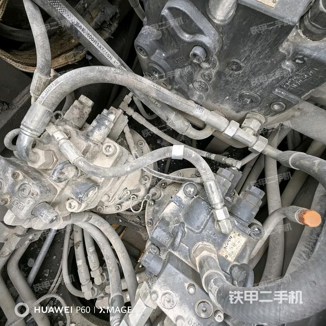 回轉(zhuǎn)馬達(dá)（上車部件）