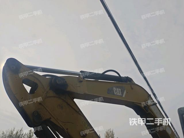 小臂整體左后(工作和回轉(zhuǎn)裝置) 小臂整體左后(工作和回轉(zhuǎn)裝置)