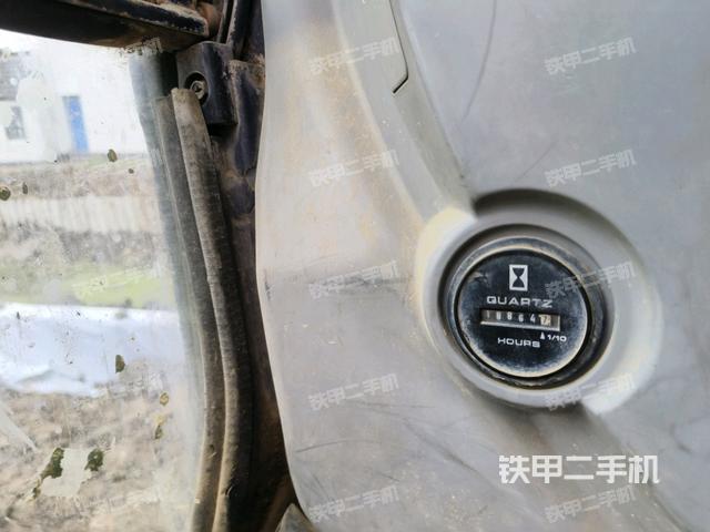 座椅左側控制臺/音響/含左手柄(駕駛室部分) 座椅左側控制臺/音響/含左手柄(駕駛室部分)