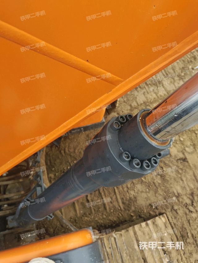 大臂油缸整體?豎拍(工作和回轉(zhuǎn)裝置) 大臂油缸整體?豎拍(工作和回轉(zhuǎn)裝置)