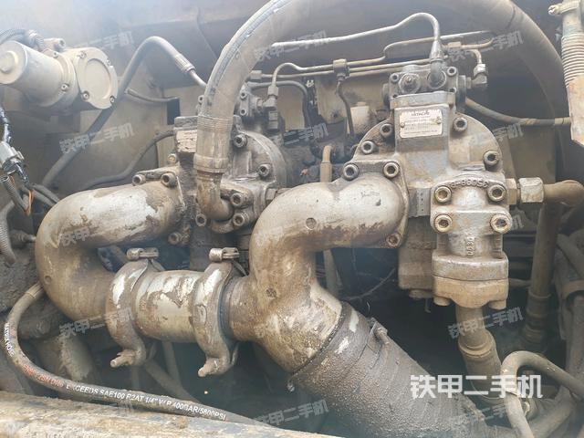 液壓泵斜45?右（大件艙室）