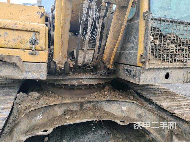 鏟斗45度(工作和回轉(zhuǎn)裝置) 鏟斗45度(工作和回轉(zhuǎn)裝置)