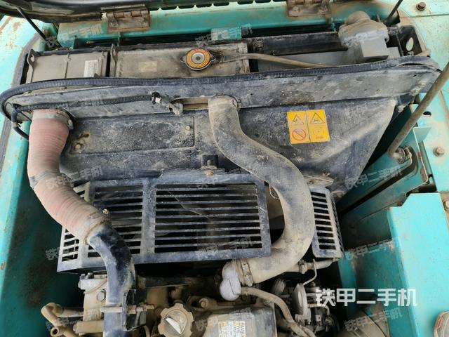 氣門室蓋螺絲特寫(上車部件) 氣門室蓋螺絲特寫(上車部件)