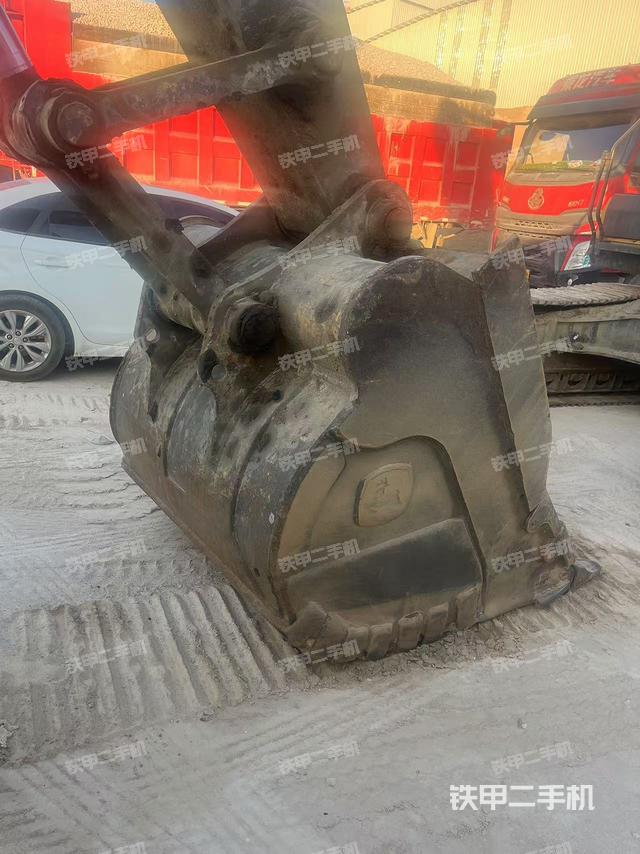 大臂根部?斜視（工作和回轉(zhuǎn)裝置）