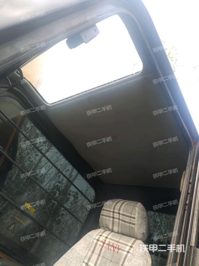 駕駛室頂部（整機(jī)外觀）