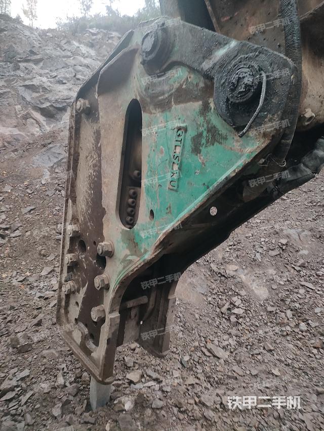 整機(jī)右后45°(設(shè)備外觀及核心部件) 整機(jī)右后45°(設(shè)備外觀及核心部件)