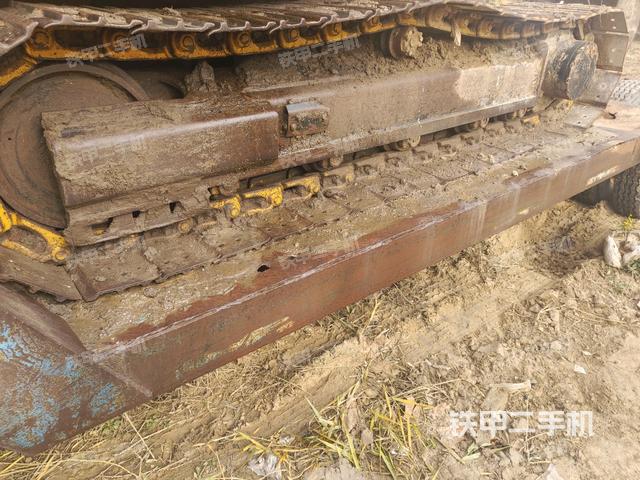 左側(cè)履帶整體?(行走機(jī)構(gòu)) 左側(cè)履帶整體?(行走機(jī)構(gòu))