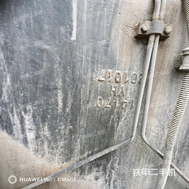 鏟斗右后整體（工作和回轉(zhuǎn)裝置）