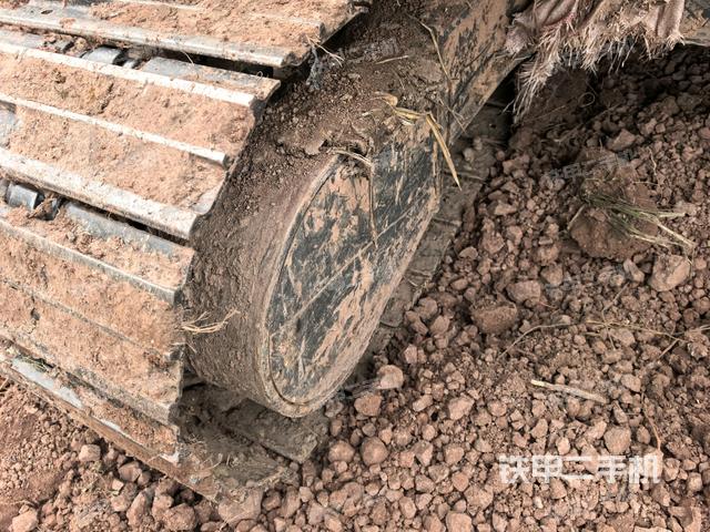 左側行走馬達蓋板（行走機構）