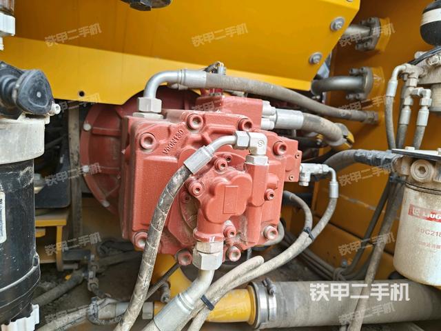 液壓泵斜45?左（大件艙室）