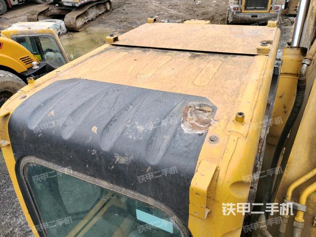 駕駛室頂部俯視(上車部件) 駕駛室頂部俯視(上車部件)