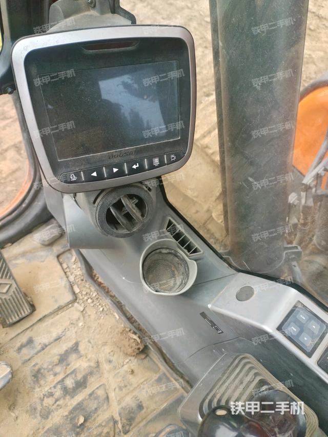 顯示屏?(駕駛室部分) 顯示屏?(駕駛室部分)