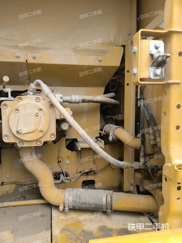 液壓泵斜45?右（大件艙室）