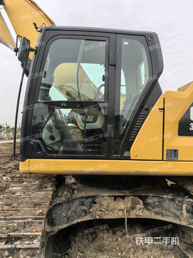 駕駛室正側(cè)（駕駛室部分）