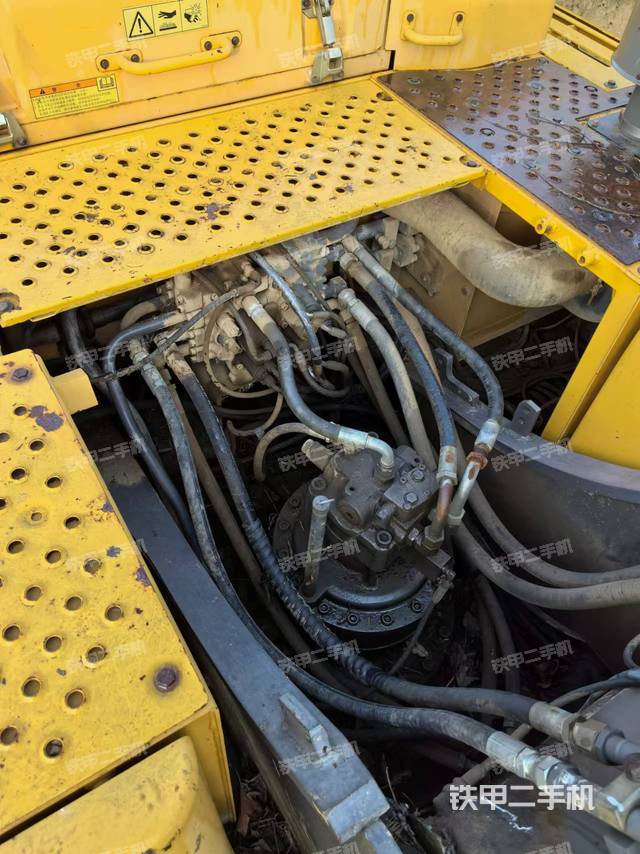 單側(cè)履帶整體（整機(jī)外觀）