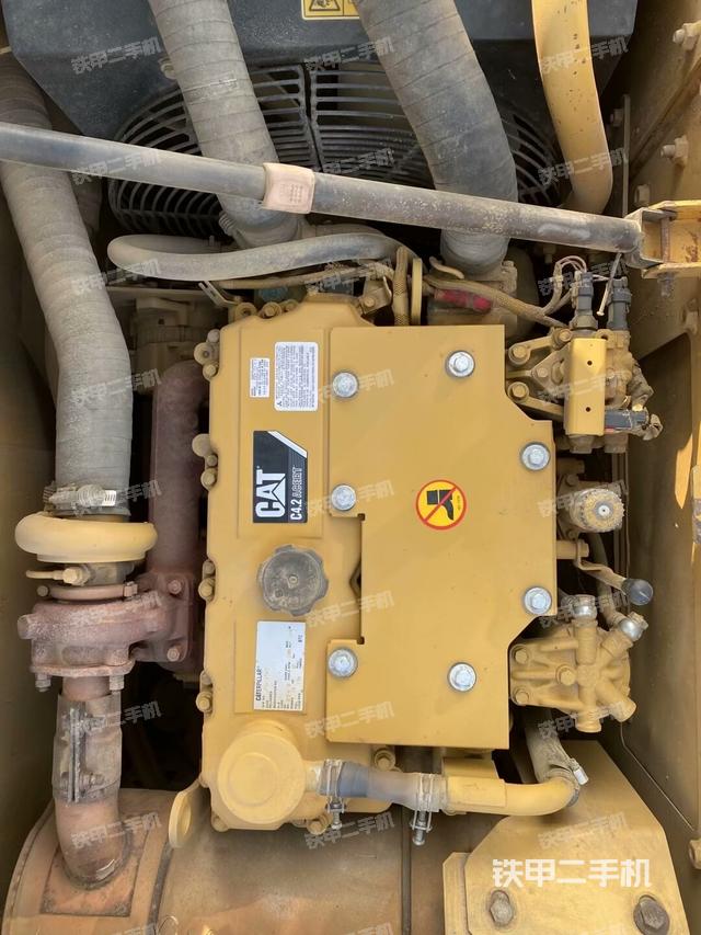 發(fā)動機(jī)整體俯視(整機(jī)外觀) 發(fā)動機(jī)整體俯視(整機(jī)外觀)