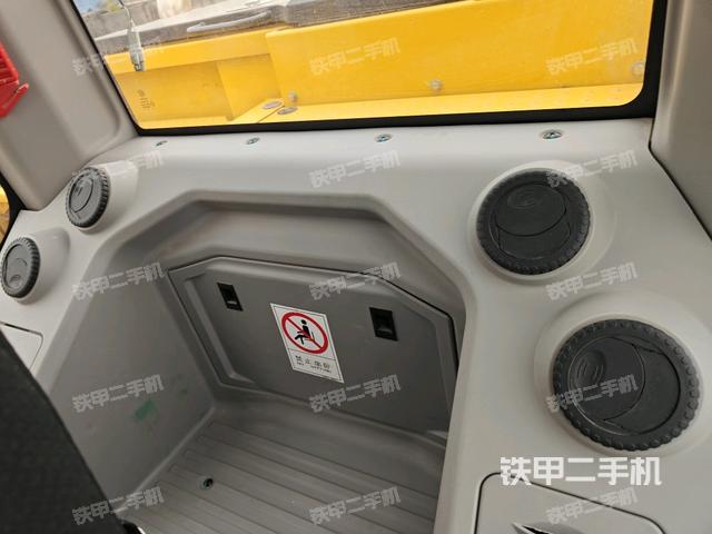 后窗玻璃角標(biāo)（駕駛室部分）