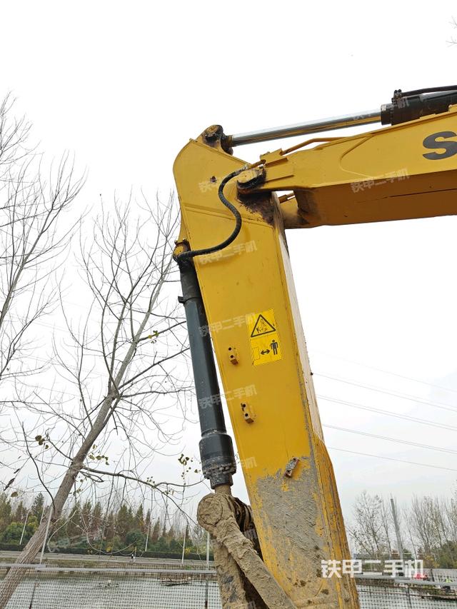 小臂整體左后（工作和回轉(zhuǎn)裝置）