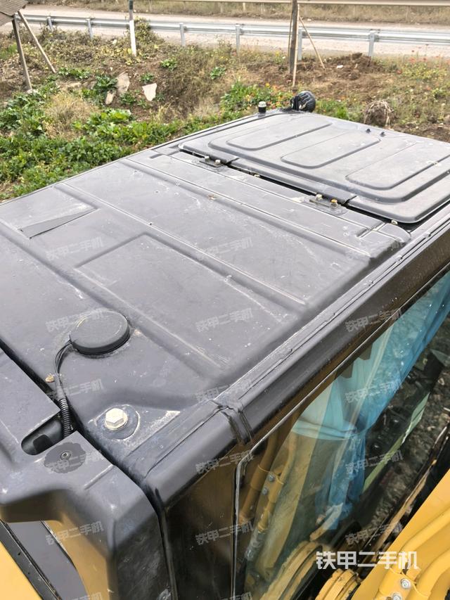 駕駛室頂部俯視（上車部件）